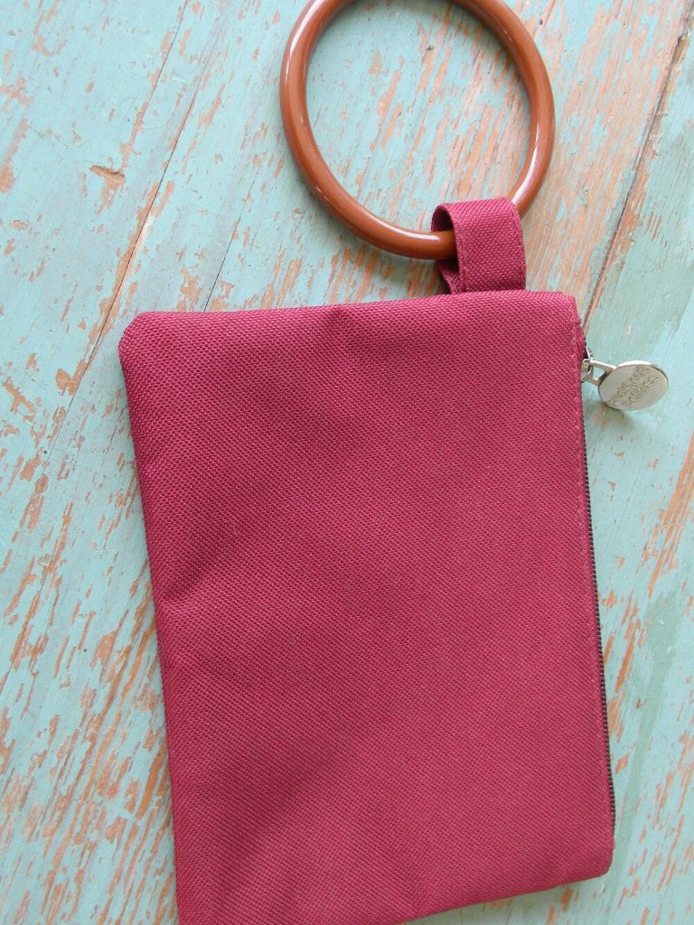 EUC Buckhead Betties BURGUNDY  Ring Handle Cosmetic Bag WRISTLET ZIP POUCH